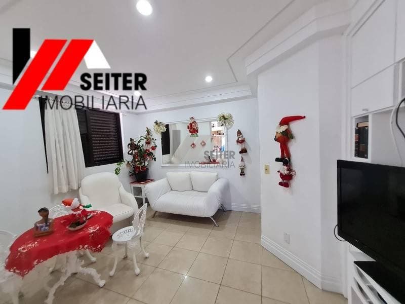 Apartamento de 3 dormitórios a venda Centro de Florianópolis