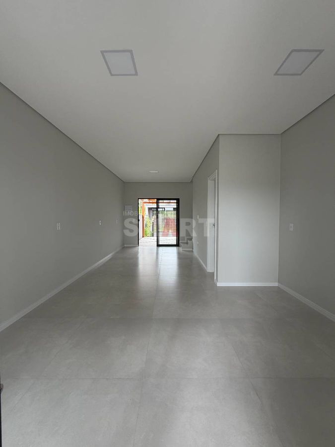 Geminado novo com 2 suítes ou 1 Suíte + 2 Quartos em Local Calmo