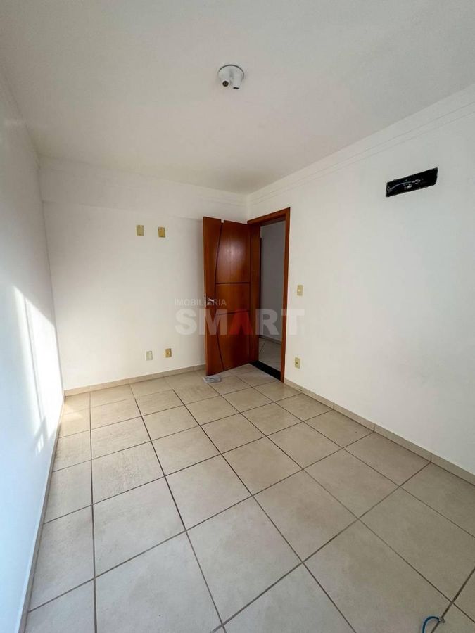 Apartamento com 1 Suíte +2 Quartos no Centro