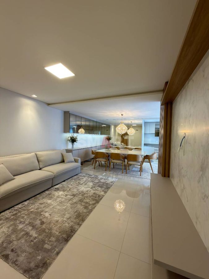 Apartamento Mobiliado no Centro com 3 suítes