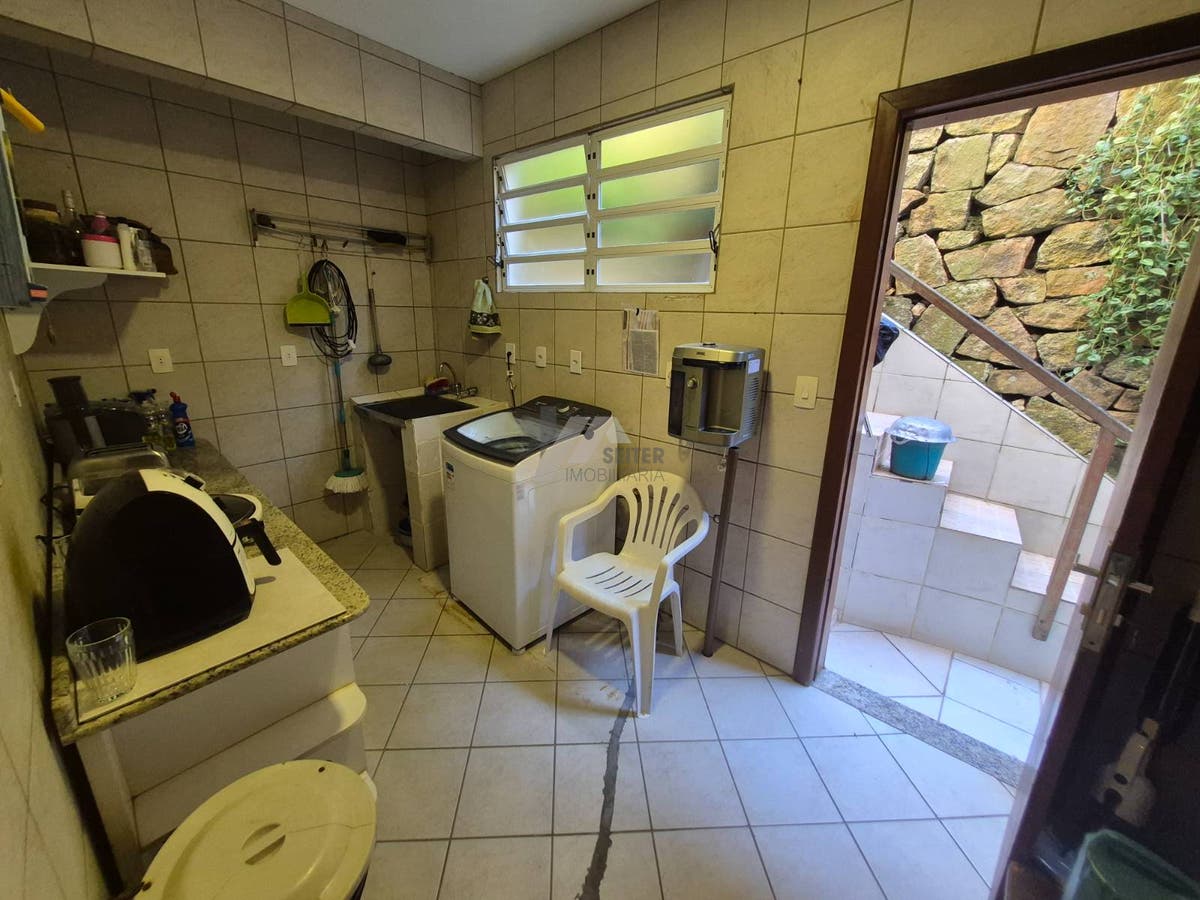 Casa a venda na Trindade com 5 dormitórios Florianópolis