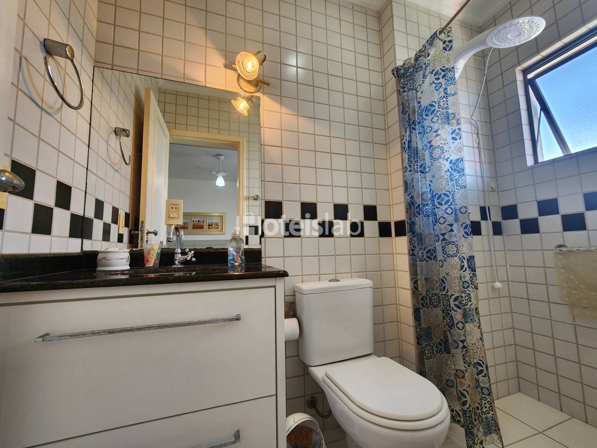 Lindo apto de 2 quartos com piscina a 300m da praia