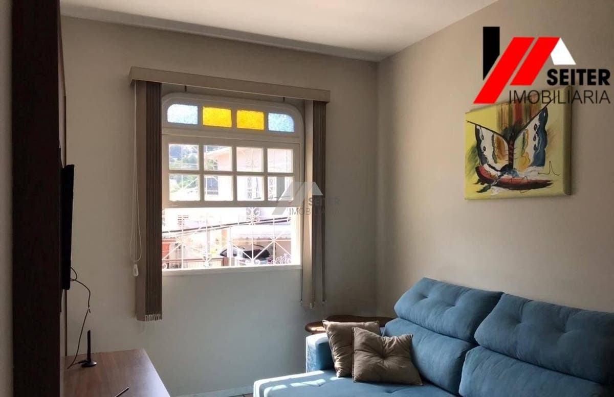 Casa a venda de 4 dormitórios no Centro de Florianópolis