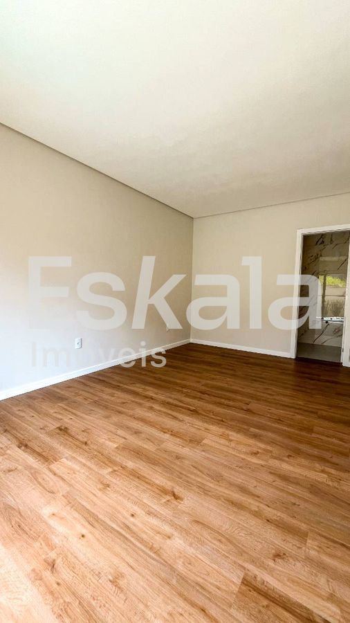 Casa á venda no Loteamento Montreal com Piscina, Três Rios do Norte - Jaraguá do Sul