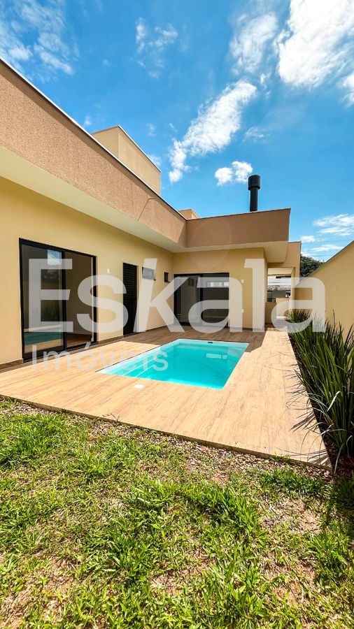 Casa á venda no Loteamento Montreal com Piscina, Três Rios do Norte - Jaraguá do Sul