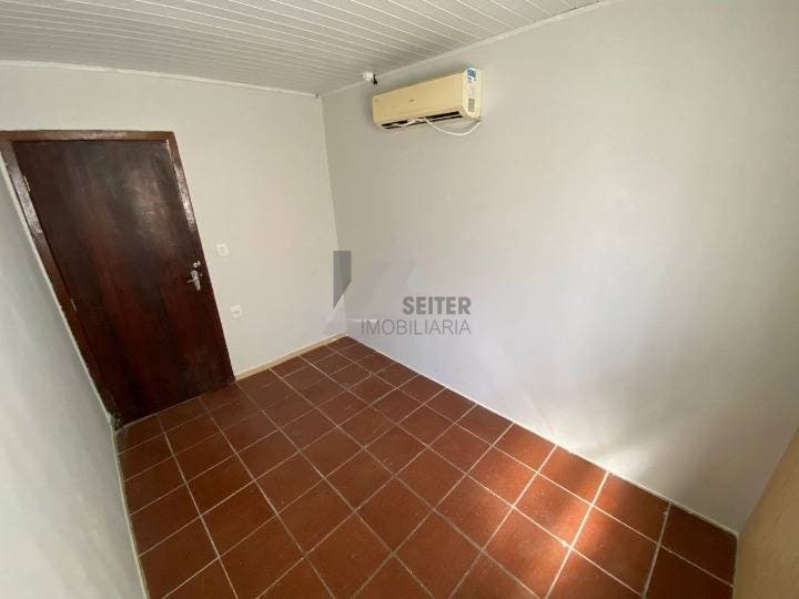 Terreno com duas casas à venda no Bairro Trindade em Florianópolis