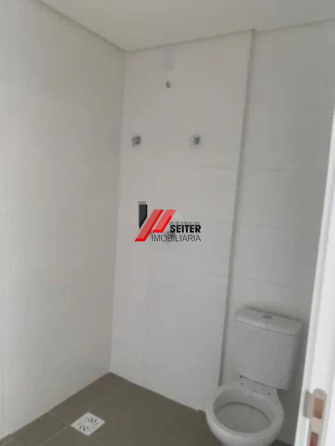 Apartamento de dois dormitórios com suite à venda na Carvoeira em Florianópolis