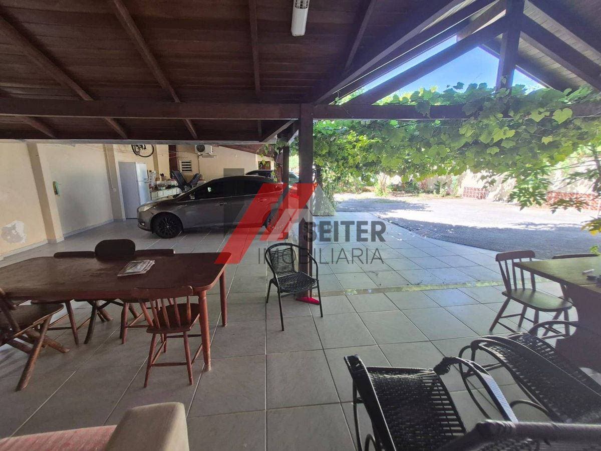 Casa a venda na Trindade com 5 dormitórios Florianópolis