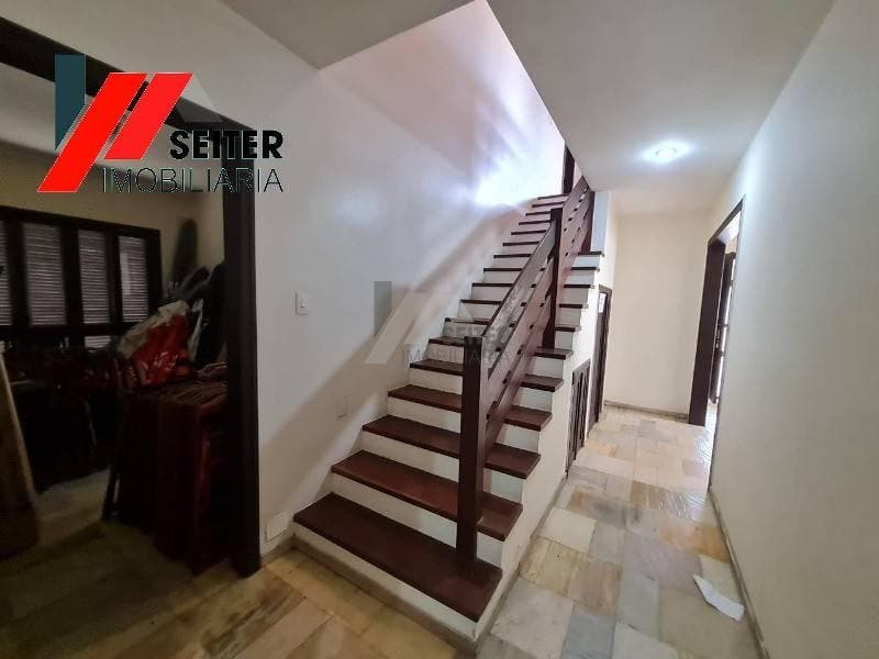 Casa para locação com 5 dormitórios bairro Coqueiros florianópolis