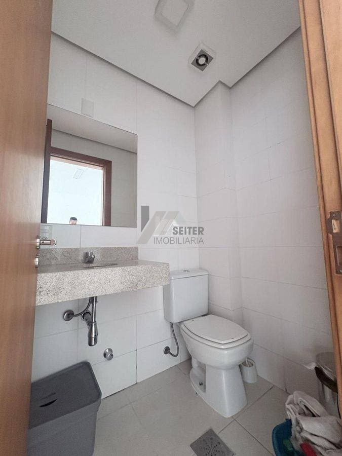 Aluga sala comercial Florianopolis Itacorubi com 42 m2 de área