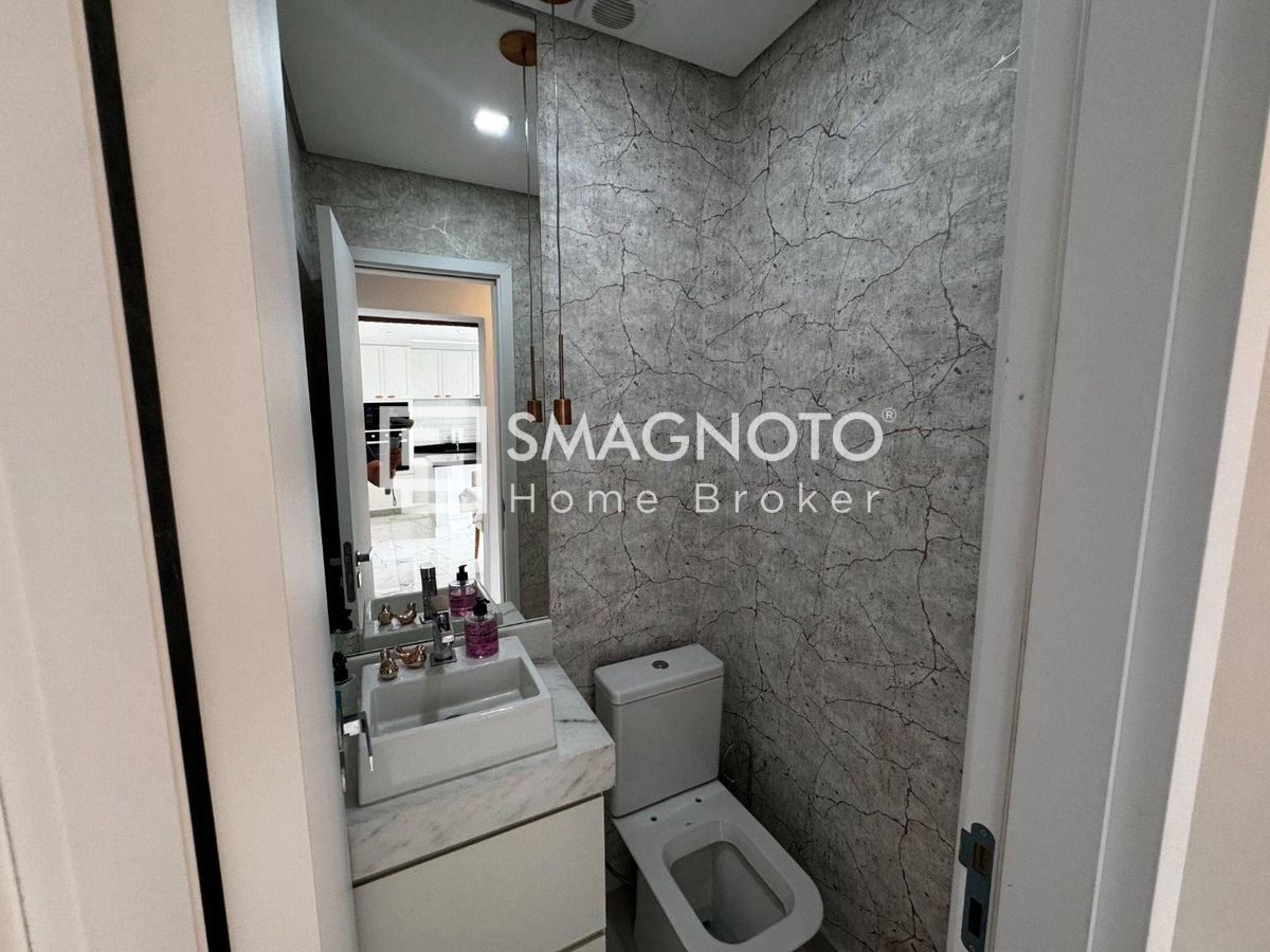Apartamento com Varanda Gourmet e Vista Privilegiada no Bairro São Judas