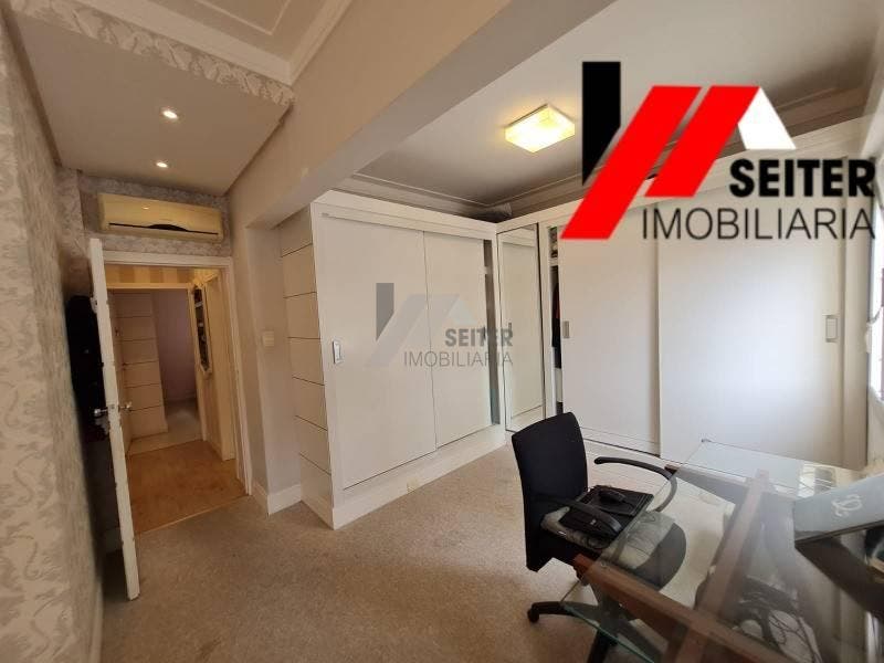 Apartamento de 3 dormitorios a venda Centro Florianopolis