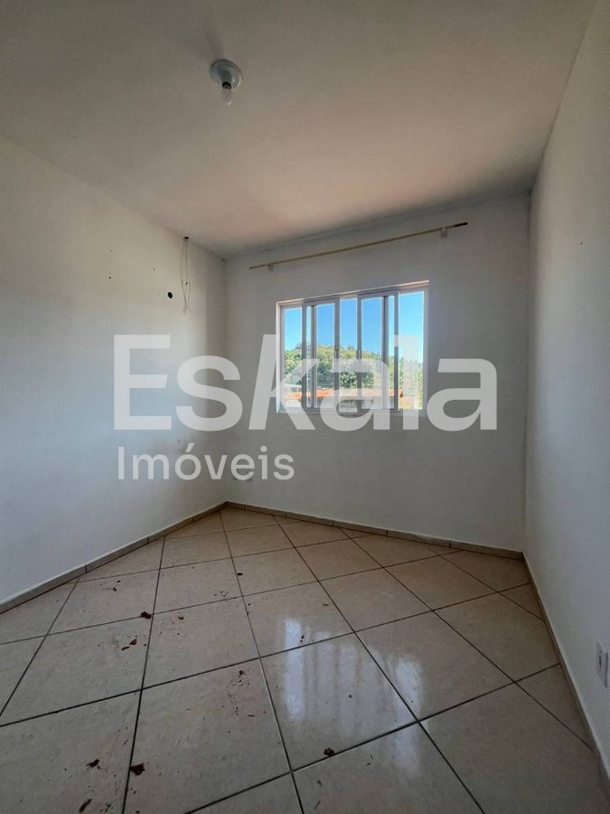 Apartamento com 02 dormitórios + 04 vagas de garagem escolinha - guaramirim