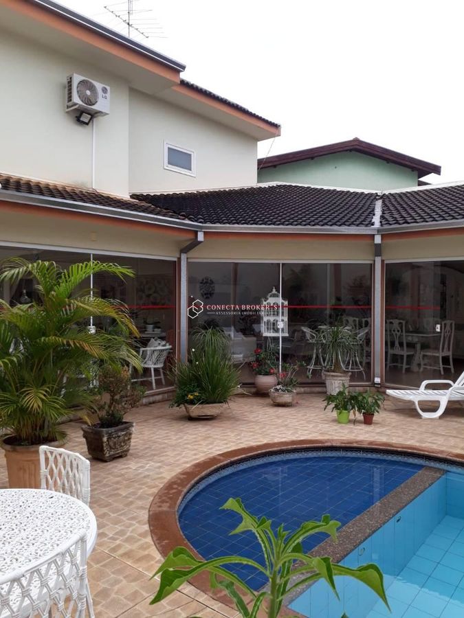 Casa, 3 quartos, 260 m² - Foto 1