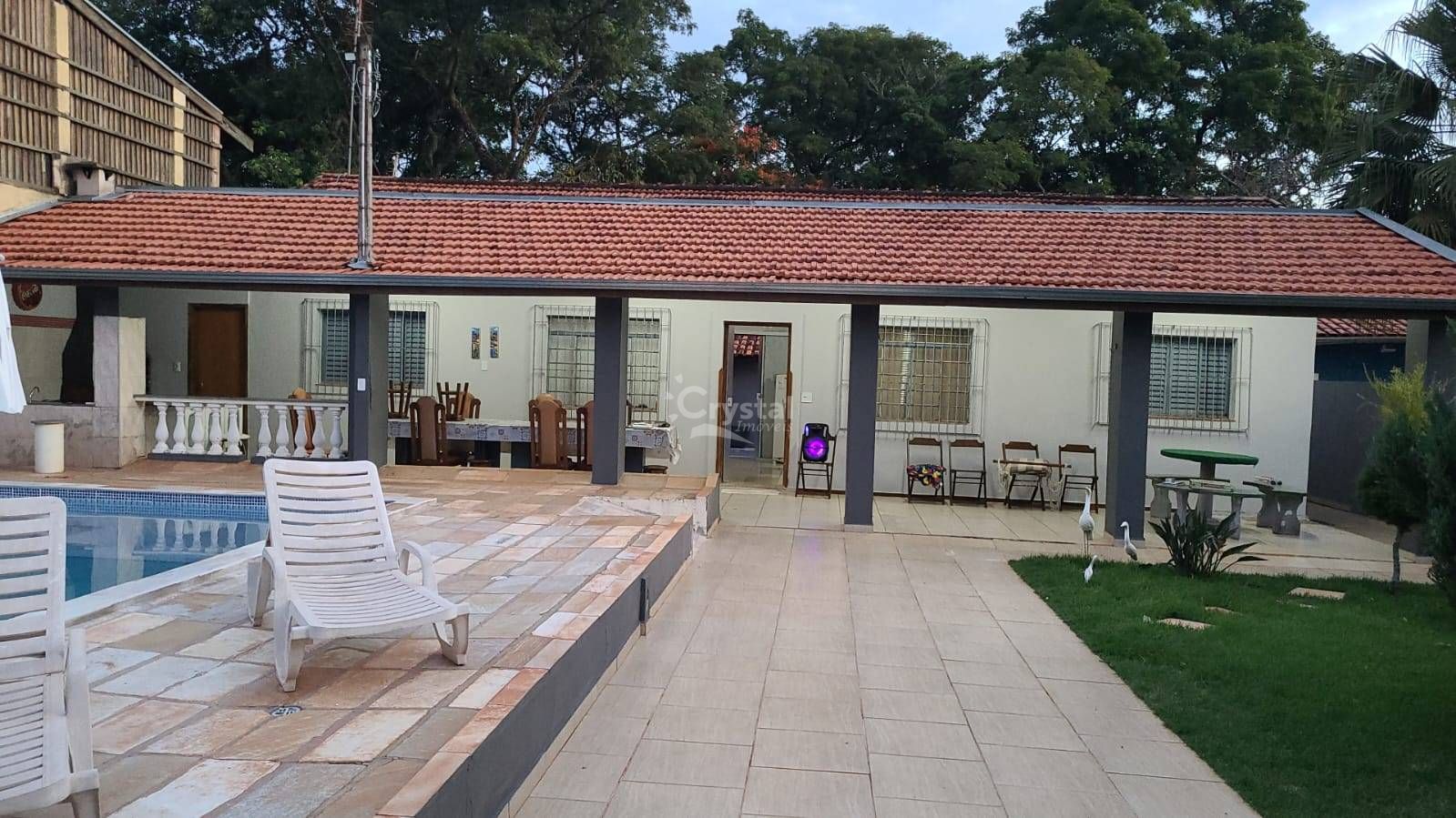 Casa à Venda no Balneário Costa Azul, com 3 Suítes e Área de Lazer com Piscina e Churrasqueira. Foto 2