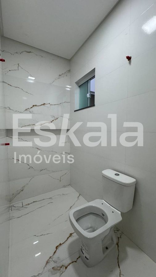 Casa Geminada com 02 Dormitórios, sendo 01 Suíte - Bairro Três Rios do Norte