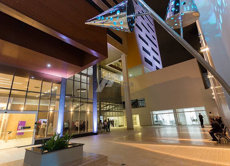 Sala comercial para vender no estreito 605