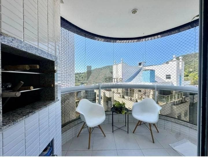 Apartamento á venda Itacorubi Florianópolis.