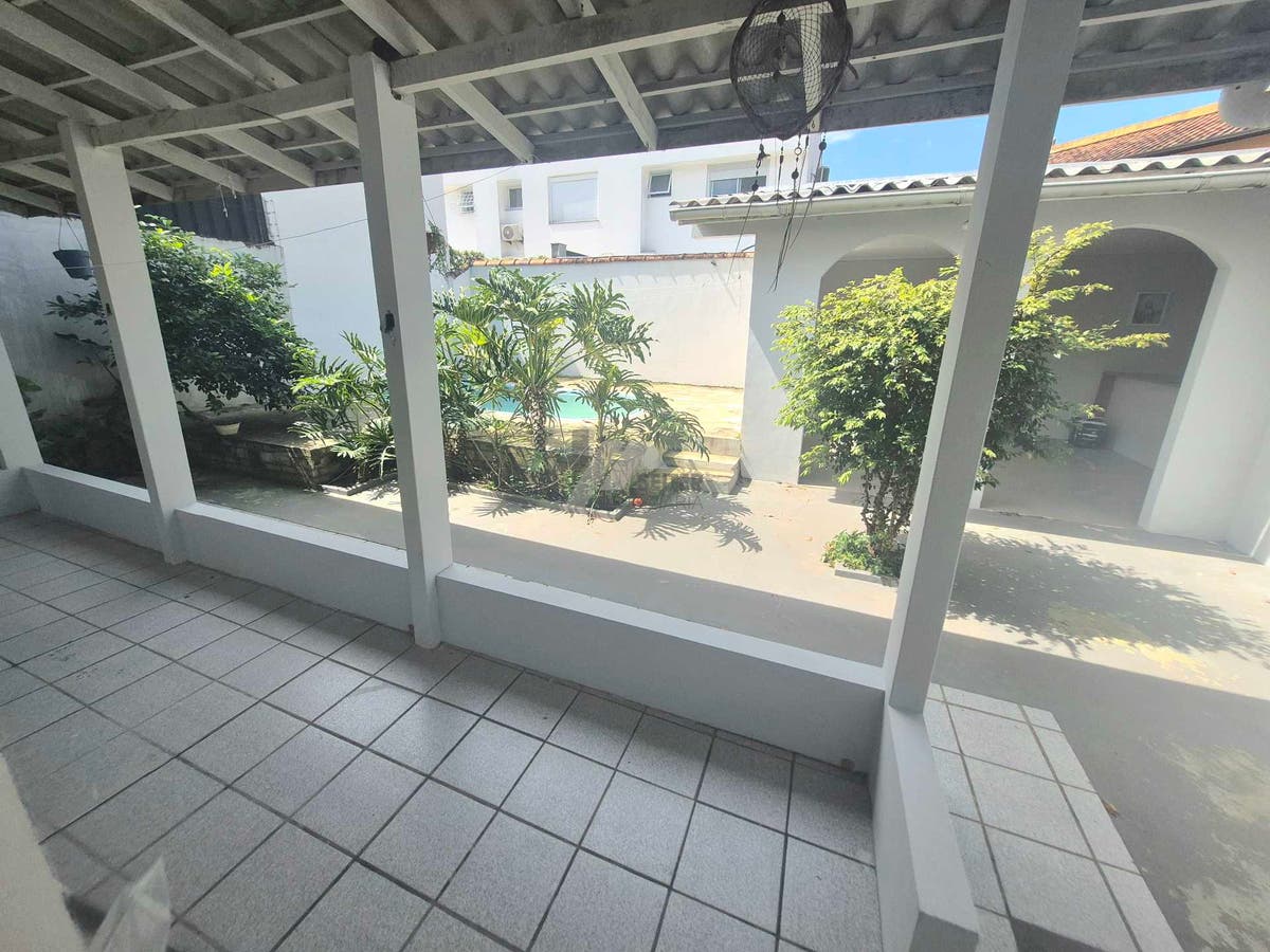 Casa de 4 quartos para alugar no Santa Monica Florianopolis