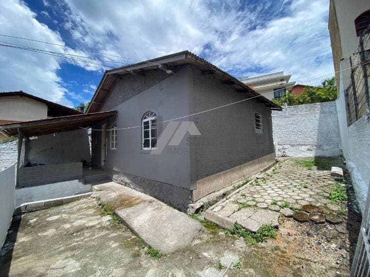 Terreno com duas casas à venda no Bairro Trindade em Florianópolis