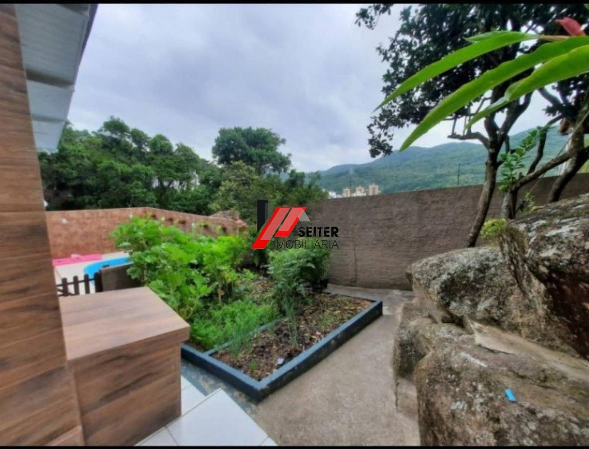 Casa de 2 domritorios a venda Florianopolis Itacorubi