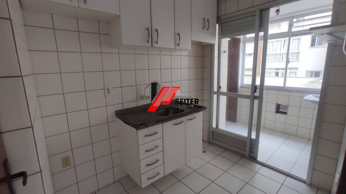 Apartamento 2 suites para aluguel no centro proximo Hercilio Luz