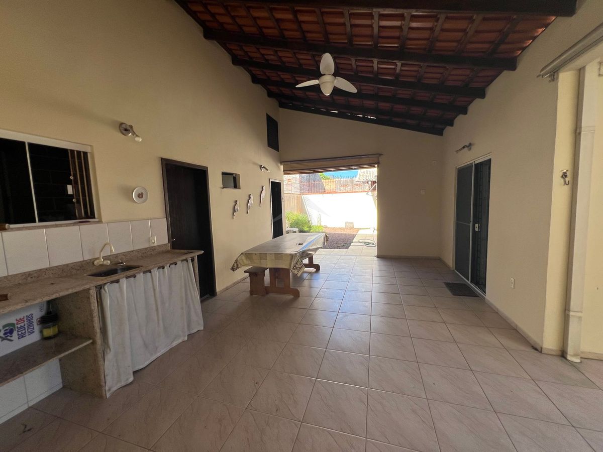 Casa, 3 quartos sendo 1 suíte, itapema do norte