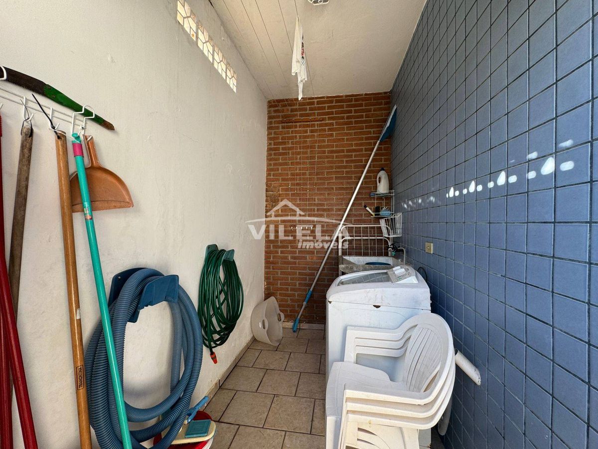 Casa com Piscina-Lado Praia-Bairro Indaiá-Caraguatatuba-Sp