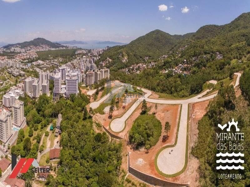 Terreno a venda no bairro Itacorubi em localização previlegiada