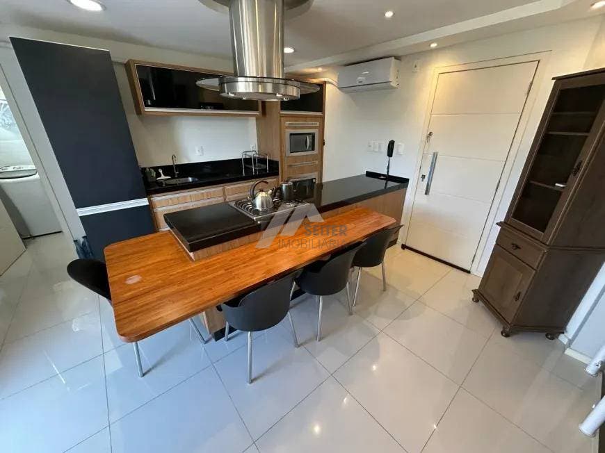 Residencial › Apartamento, 3, para Venda no Carvoeira- Florianópolis