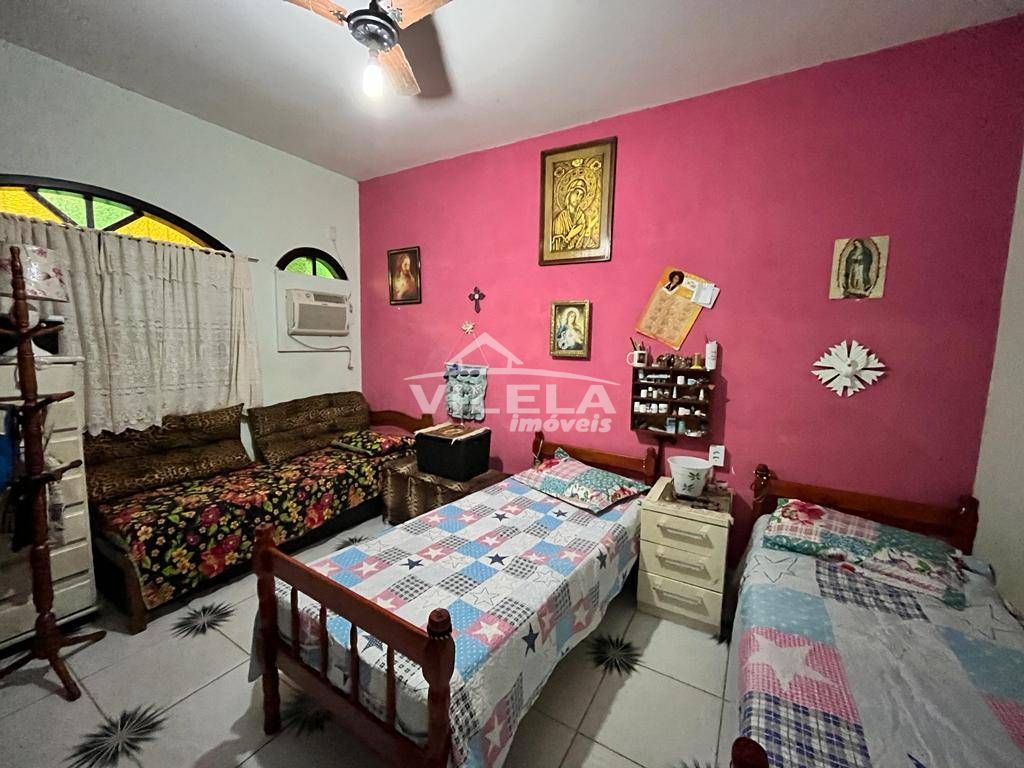 Excelente casa com piscina e edícula