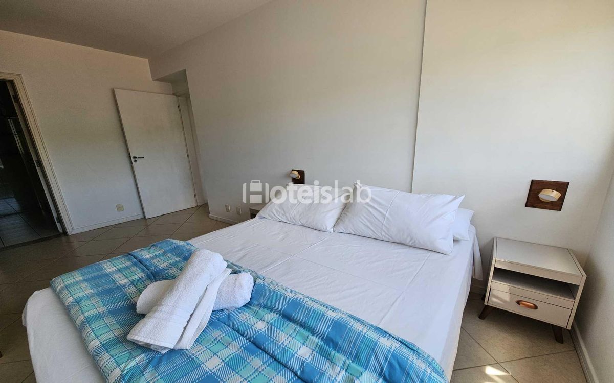 Lindo apartamento de 2 quartos a 150 metros da praia