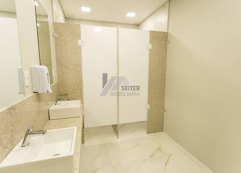 Sala comercial para vender no estreito 118