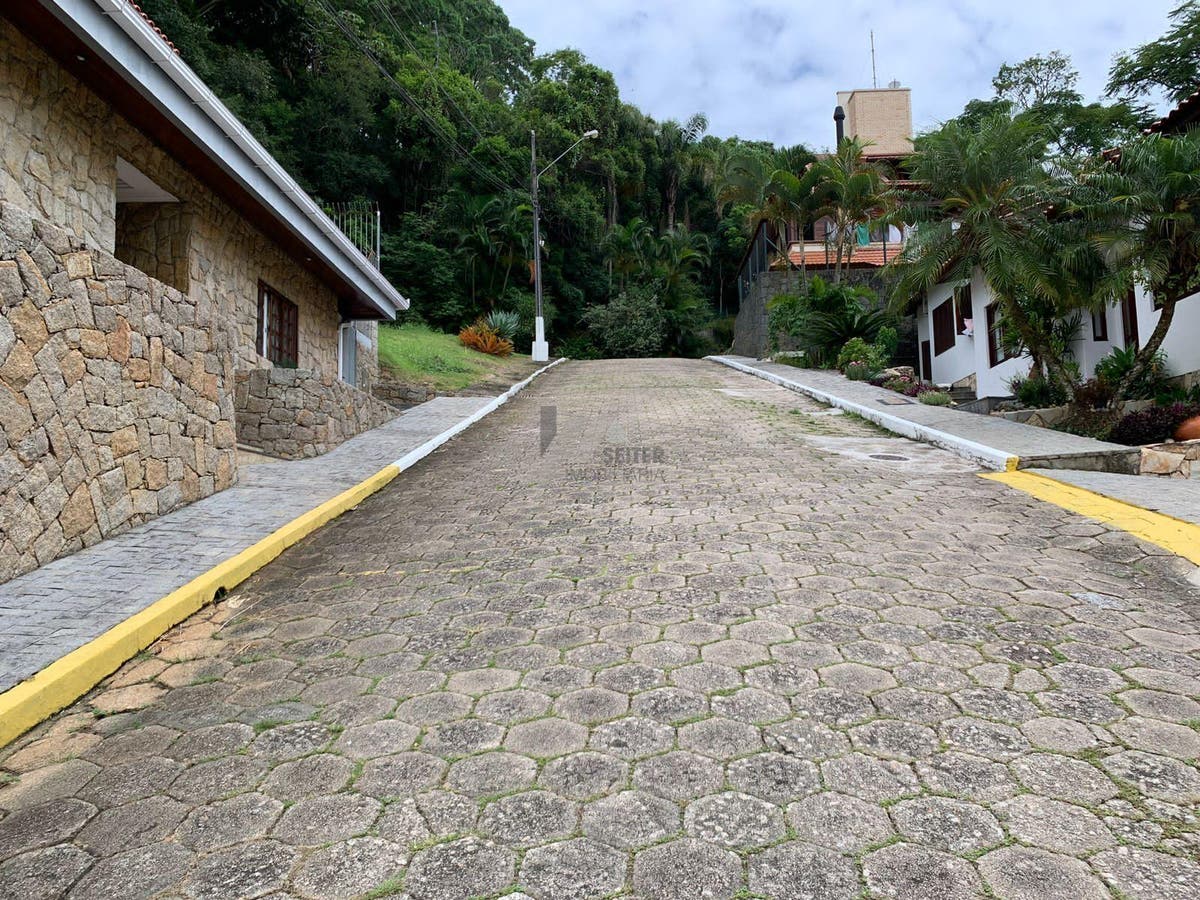 Casa com 5 quartos a venda no Córrego Grande - Florianópolis