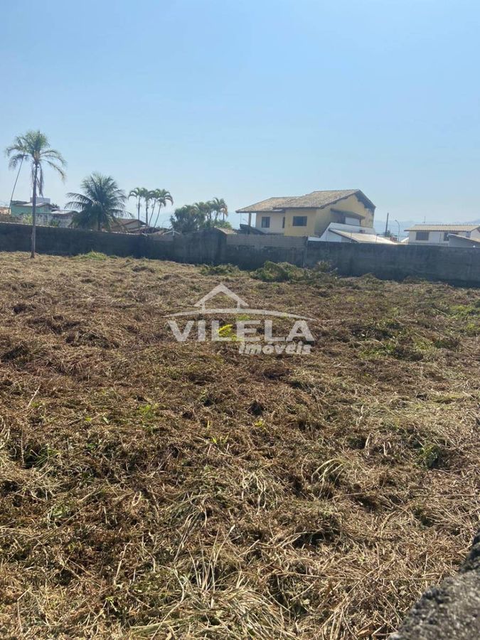 Área com 2000 m²