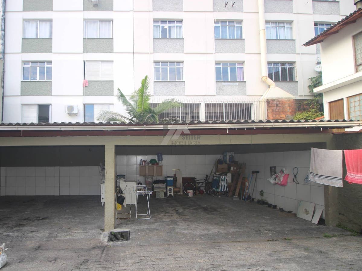 Casa grande a venda Trindae rua