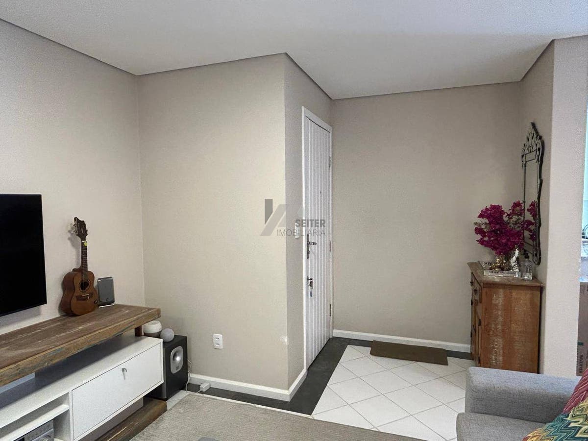 Apartamento com 3 dormitórios para a venda no Itacorubi