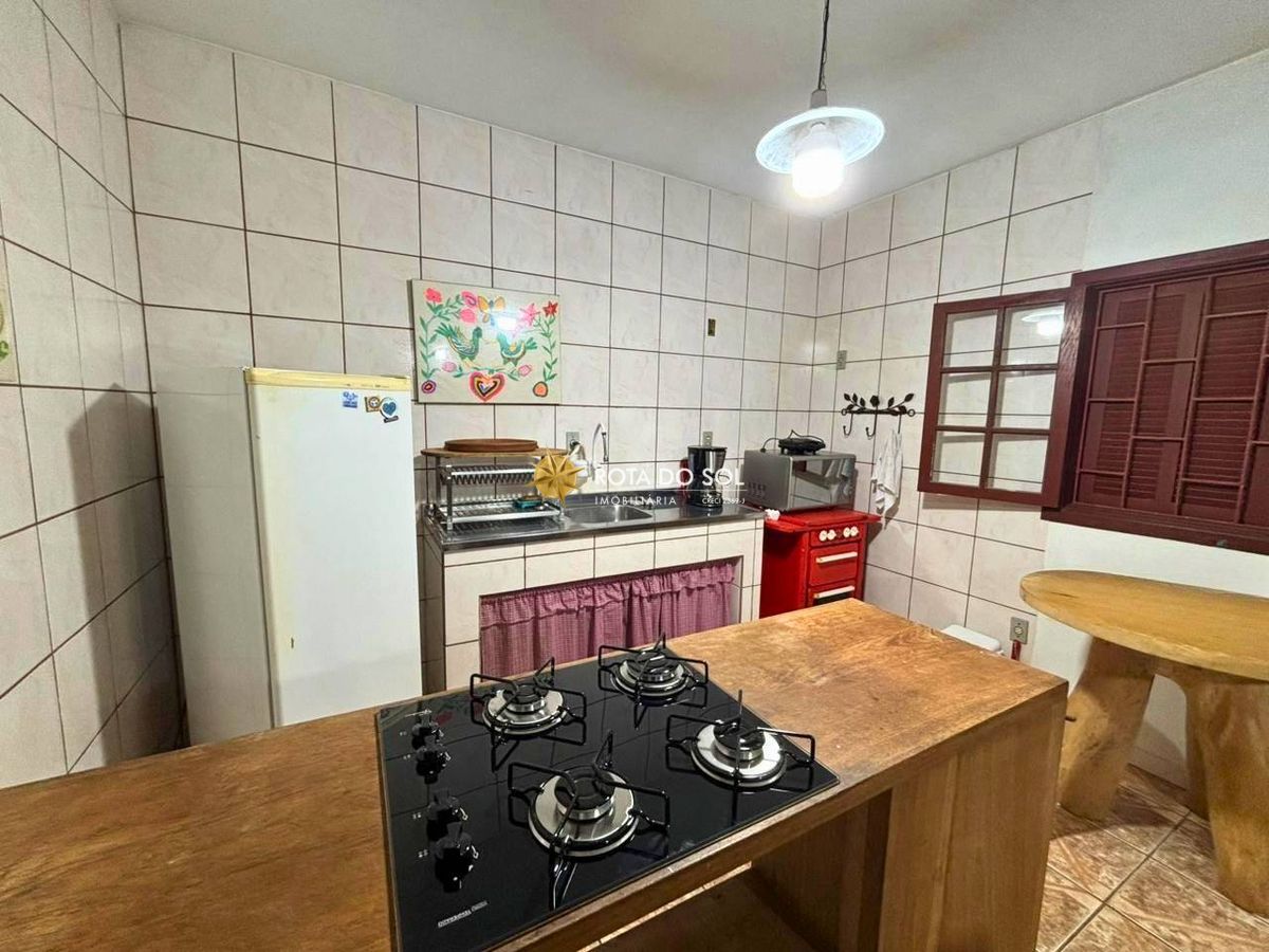 Casa 4 Dormitórios Praia Bombas Bombinhas SC - 10