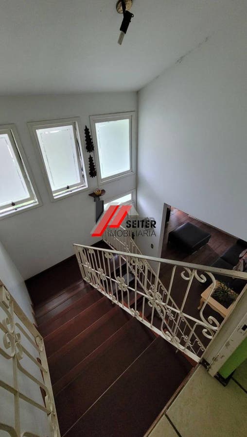 Casa com 4 quatro quartos para locação trindade florianópolis