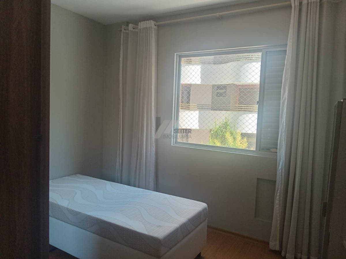 Apartamento 3 quartos para alugar na Av Mauro Ramos