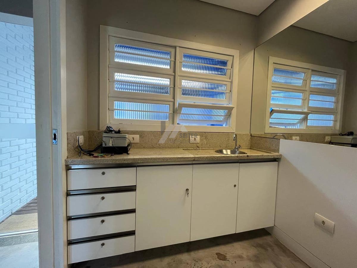Casa Comercial Ampla para Locação no Pequeno Príncipe – Florianópolis