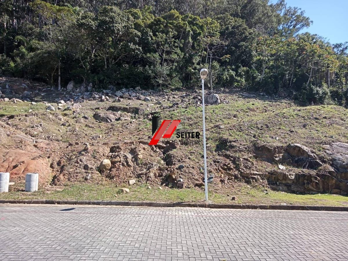 Terreno à venda em condomínio fechado no bairro Ingleses em Florianópolis