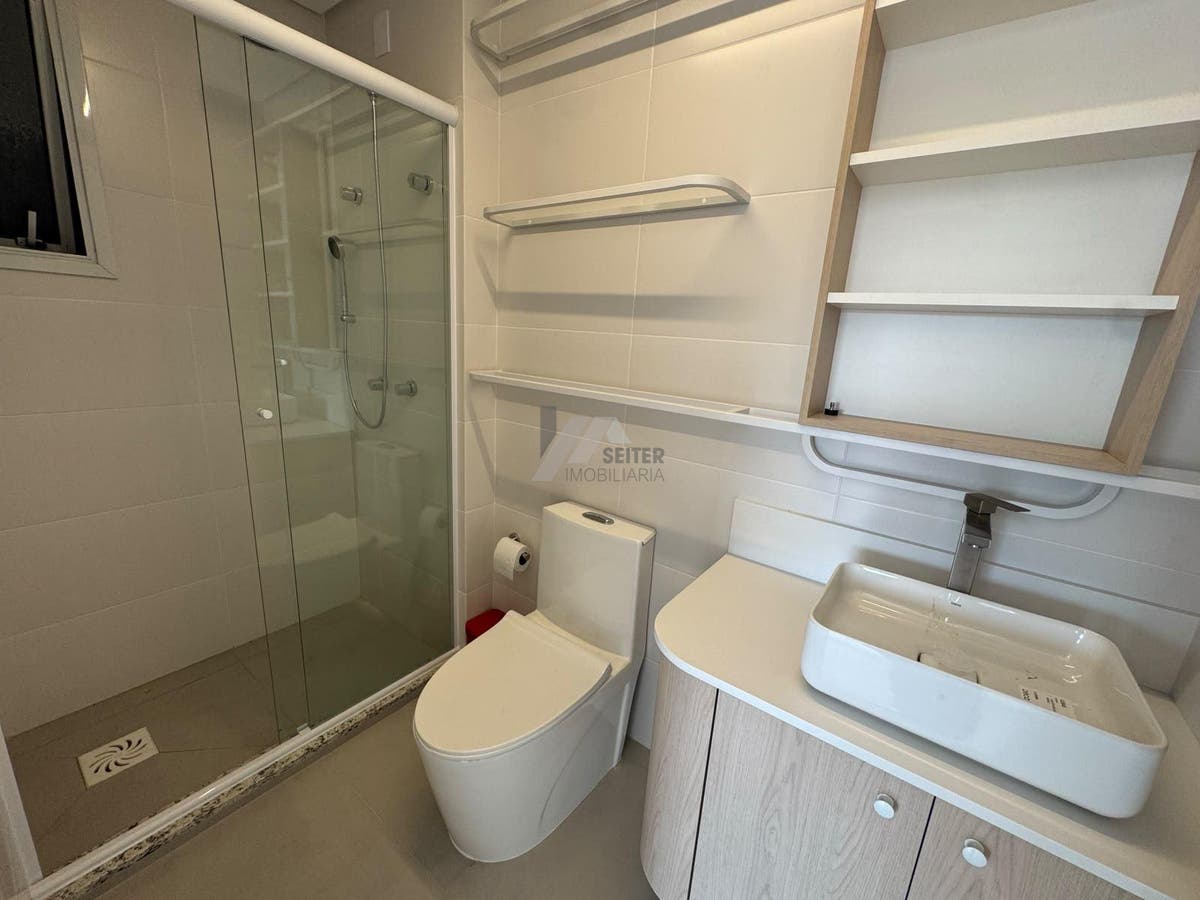 Apartamento 2 dormitórios no João Paulo