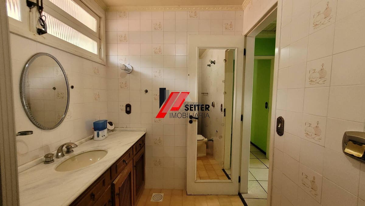 Casa com 4 quatro quartos para locação trindade florianópolis