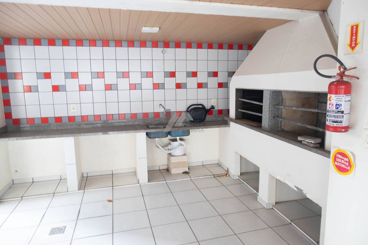 Apartamento com 3 quartos, Centro - Florianópolis