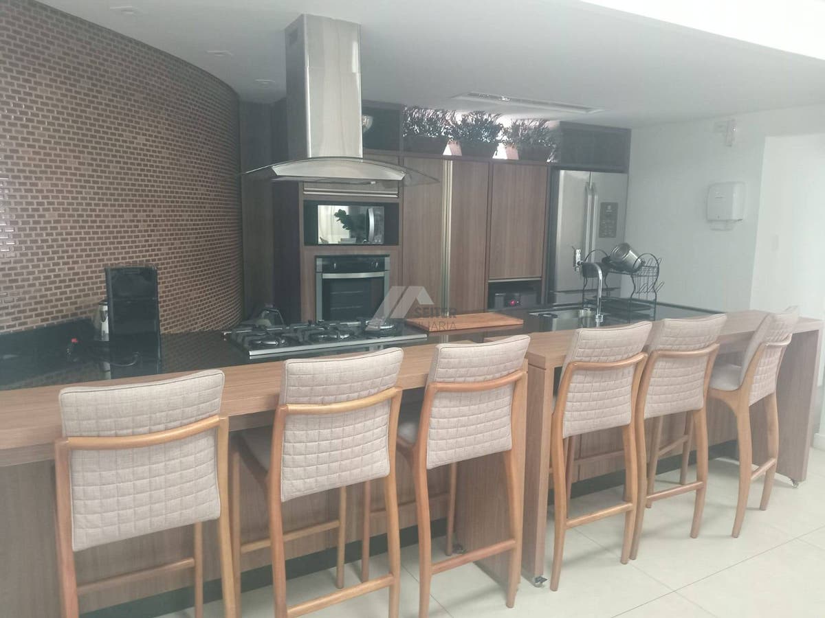 Apartamento 3 quartos para alugar na Av Mauro Ramos