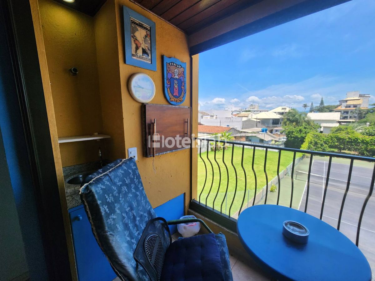 Lindo apto de 2 quartos com piscina a 300m da praia