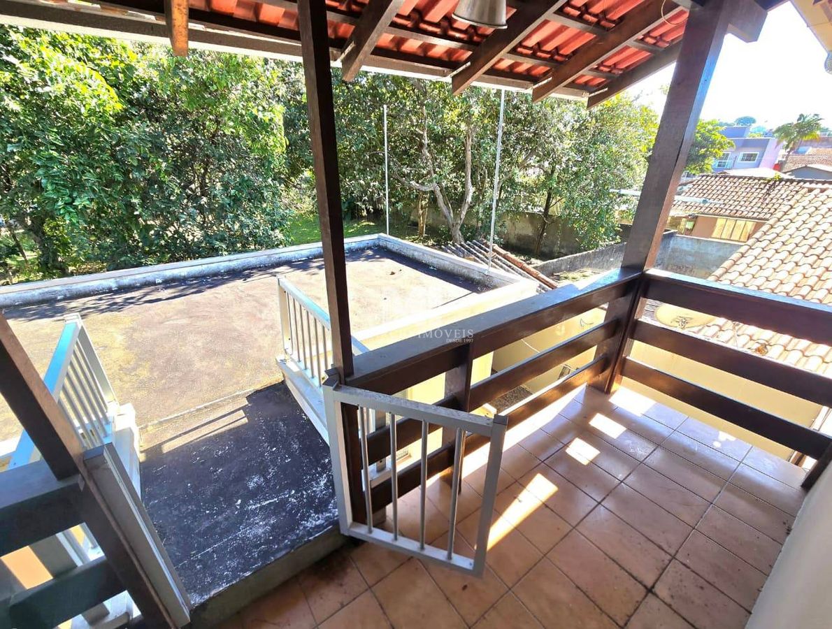 Casa no Centro de Barra Velha próximo a praia