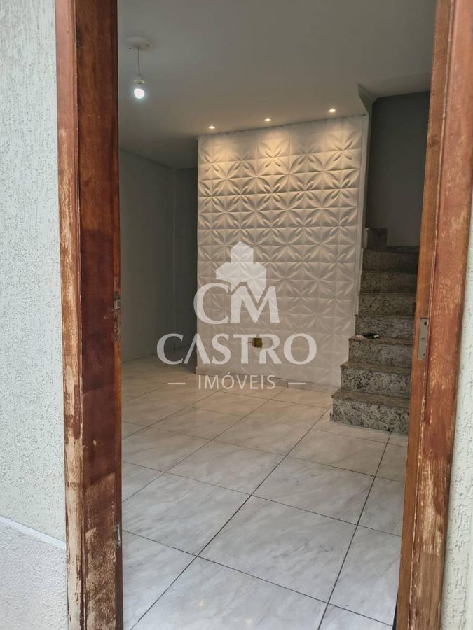 Sobrado 2 quartos em Parque Guaianazes, São Paulo. Padrão simples e funcional. 65m²