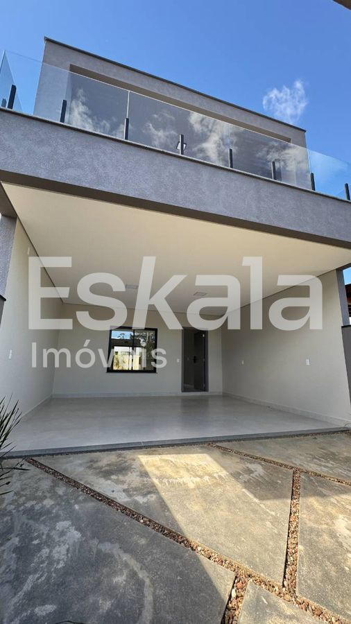 Sobrado Com 01 Suíte + 02 Quartos Amizade - Jaraguá do Sul